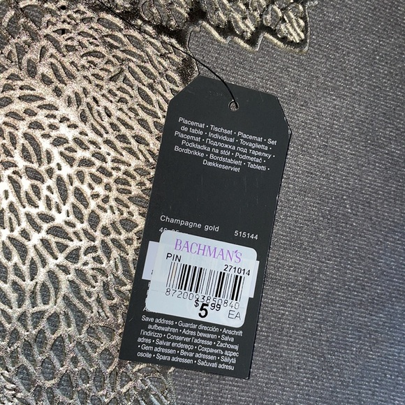 NWT.  4 Pack Gold Metallic Fall Leaf vinyl Placemats - Picture 2 of 4